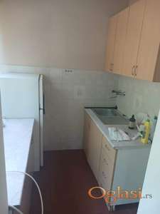 Stan • 1,5 soba • 48m² • 350€-Konjarnik